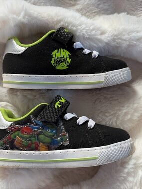 Kids Black & Green TMNT Sneakers